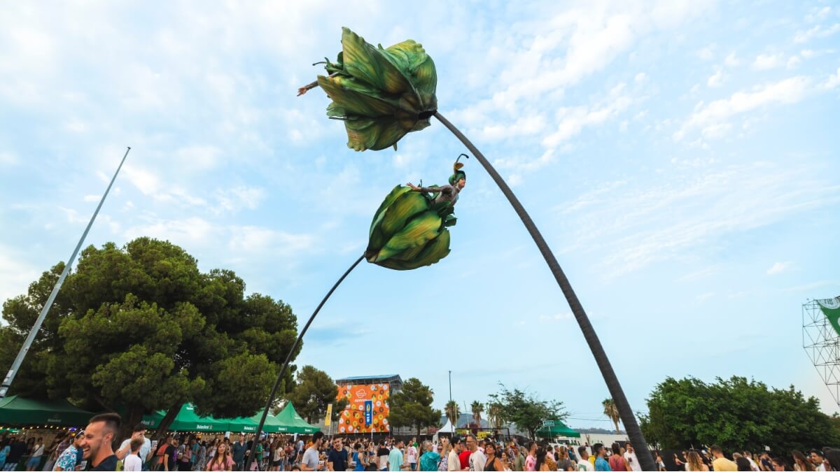 DE FANFARRIAS Y MARAVILLAS